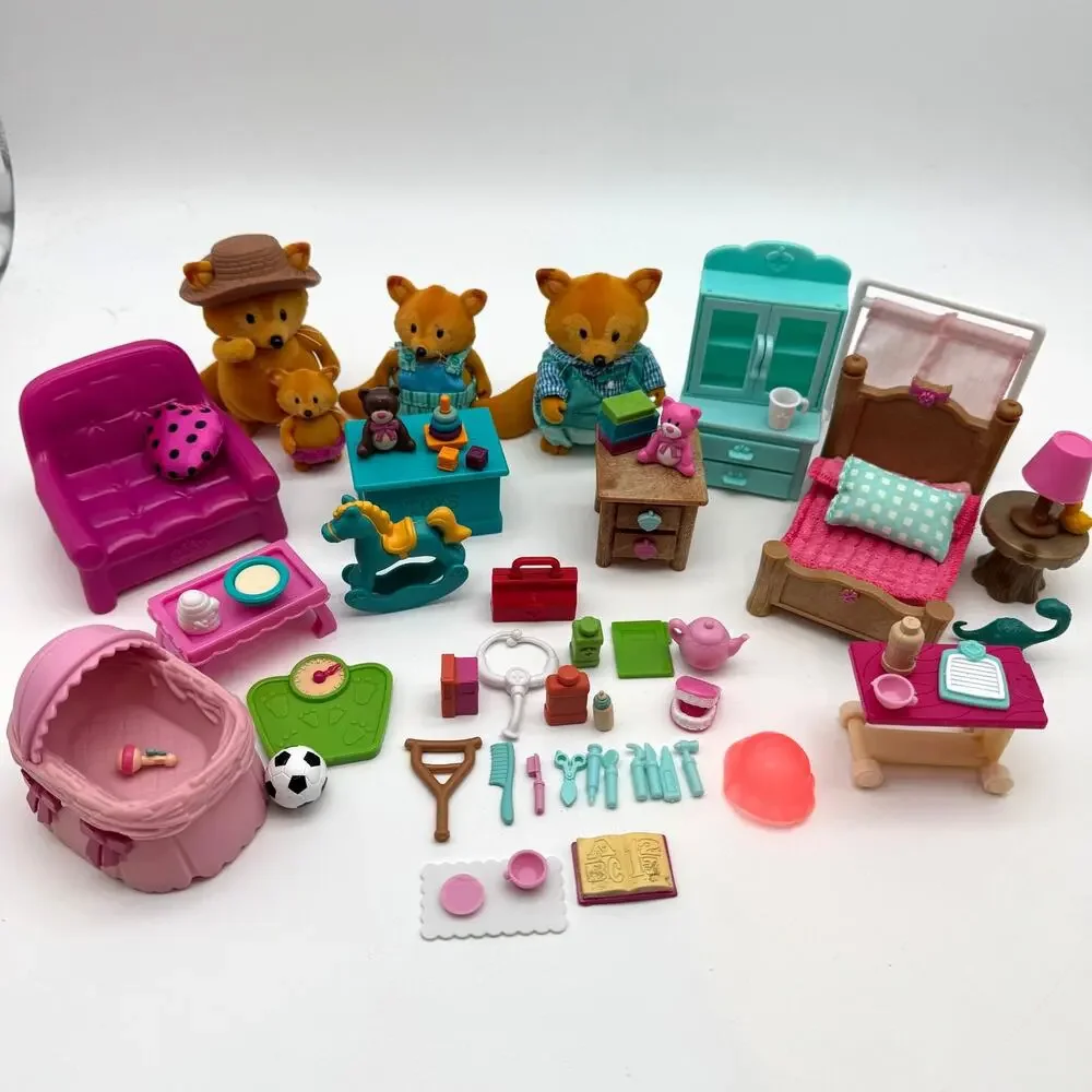 Lot Li'l Woodzeez Fox Family Furniture Accessories Dollhouse Toy Couch 2 Beds